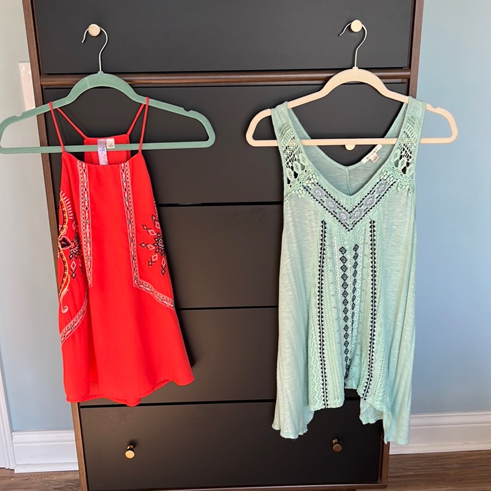2 Francesca Tank Tops